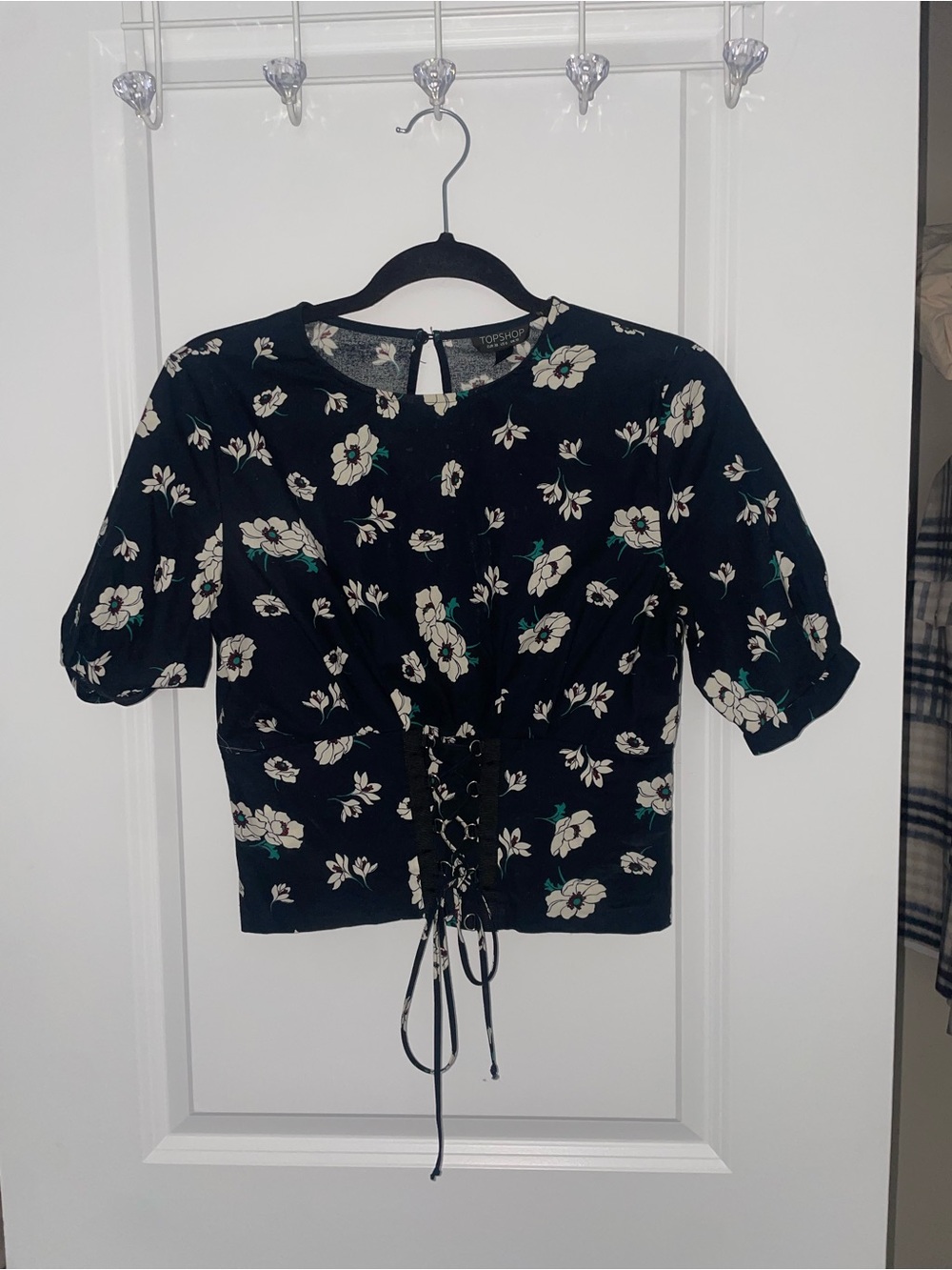 Topshop Black Floral Lace-Up Puff Sleeve Crop Top
